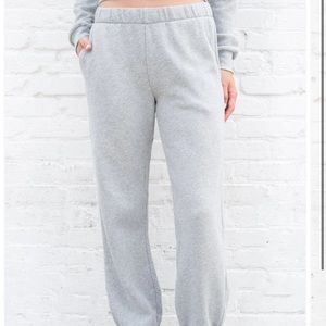 Brandy Melville Rosa Sweatpants